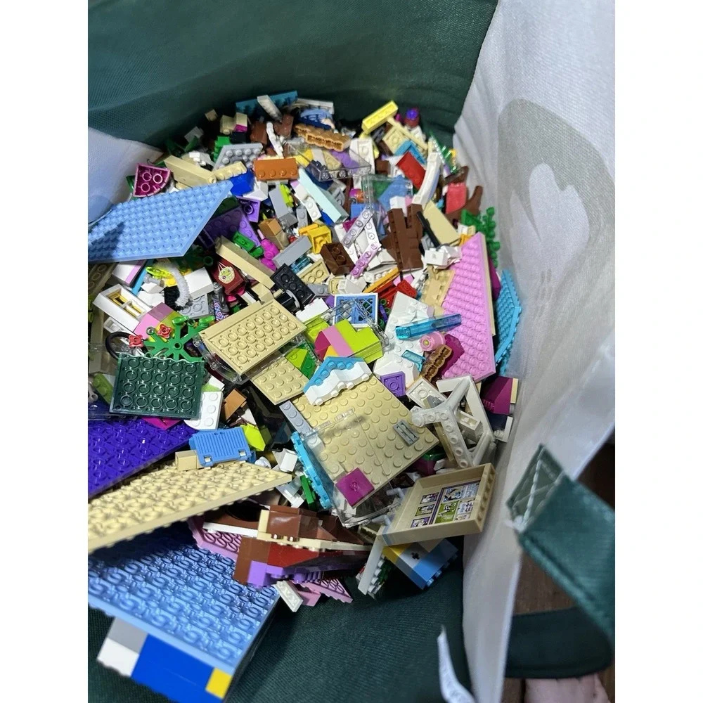 LEGO Friends Bulk Lot 9.5 Lbs Mixed Sets Parts Pieces Manuals Accessories - Picture 4 of 5